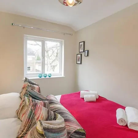 The Milton - Stylish Terraced Holiday home