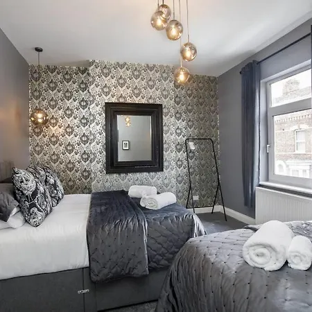 The Milton - Stylish Terraced